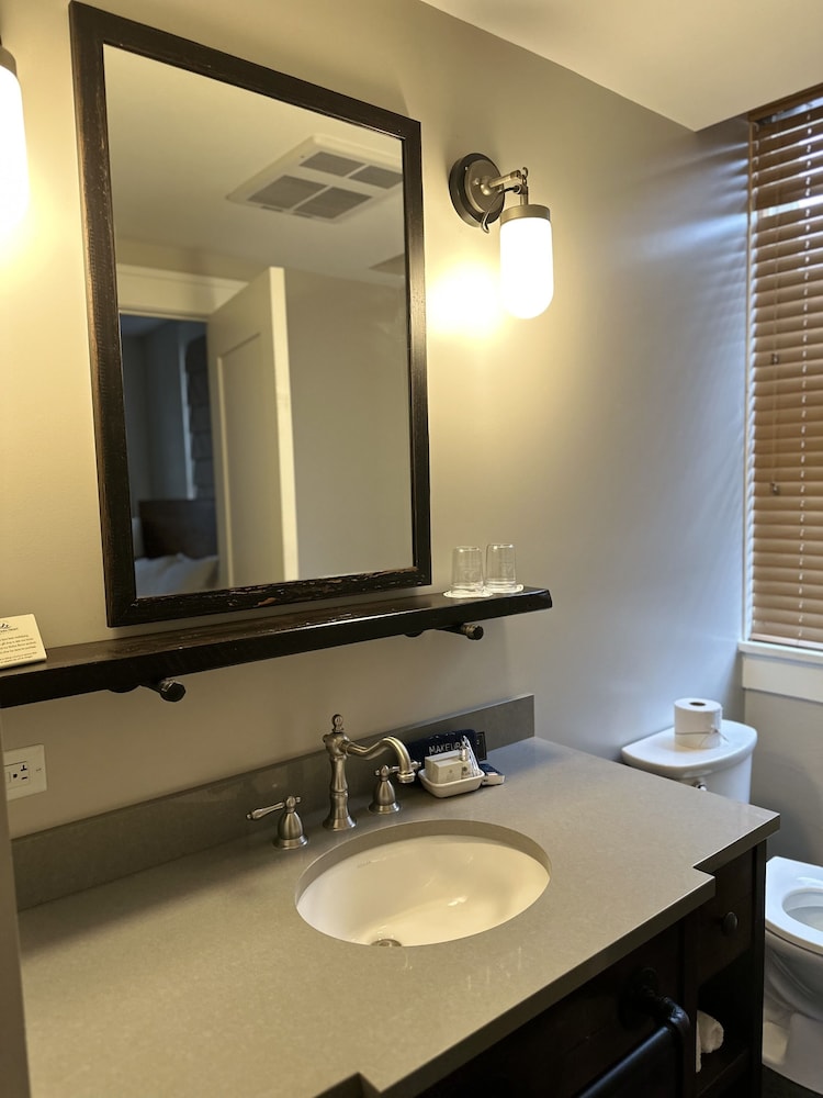 Western Front Hotel - photo 23