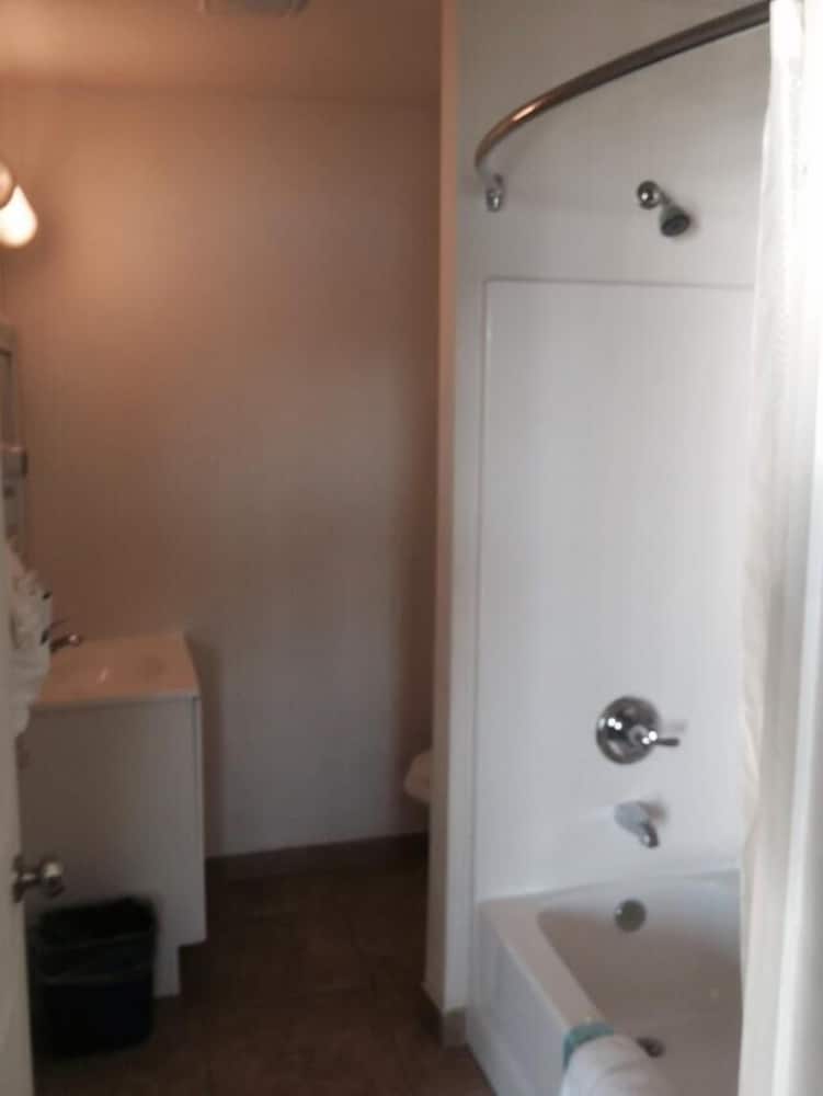 Lake Marina Inn - photo 21