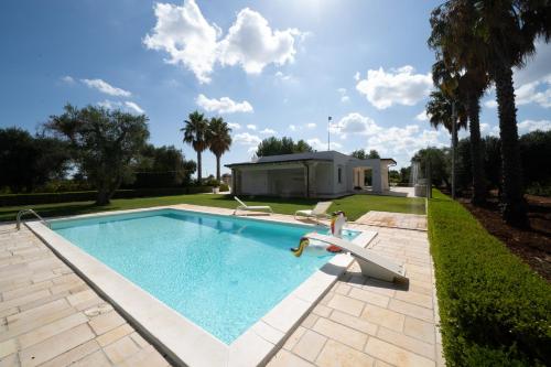 Villa Macchia Bianca — 4-Star Luxury Hotel in San Michele Salentino, Italy