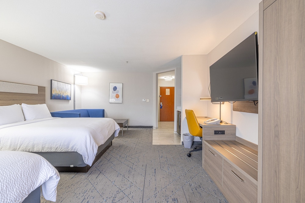 Holiday Inn Express & Suites College Station by IHG - photo 13