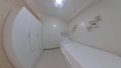 UrbanEase Living at Charm Residences Near Sta Lucia Mall and Robinsons Mall — 4-Star Luxury Hotel in Manila, Philippines