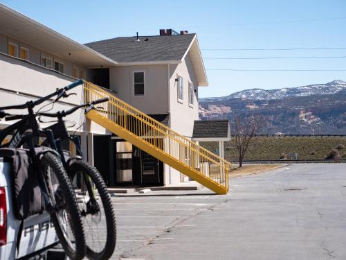 Balanced Rock Inn - photo 19