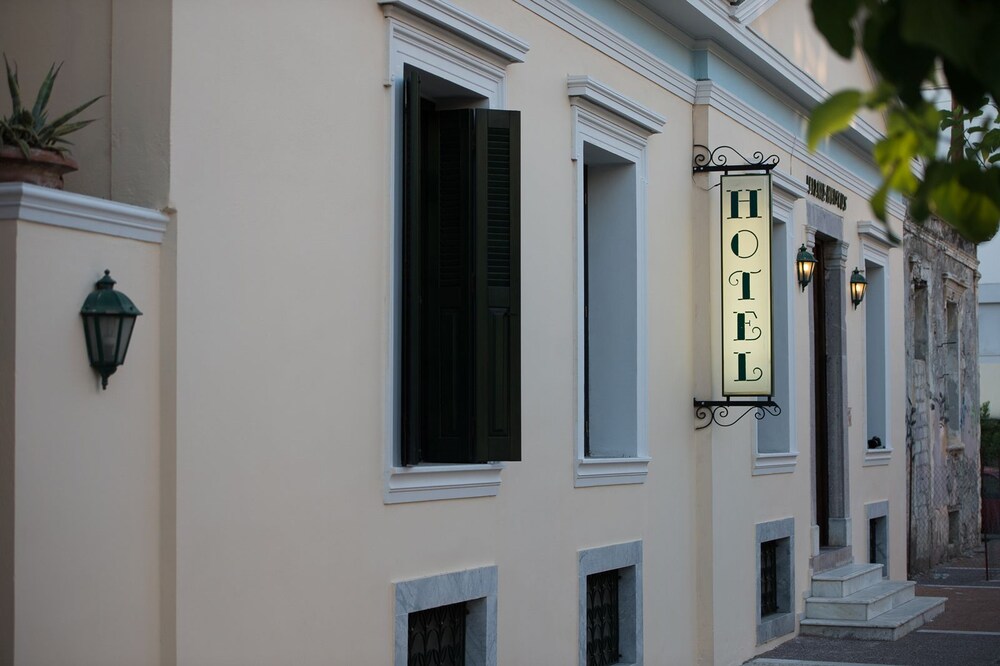 Ntouana hotel in Kalamata, Greece