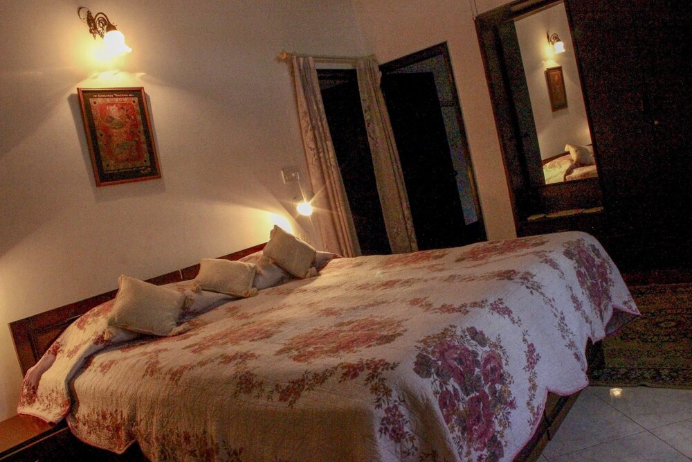 The Sonnet Ménage — Kasauli — photo 4