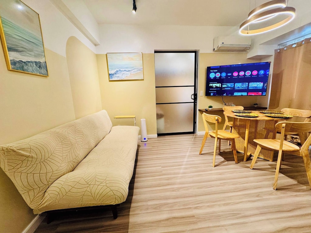 Cozy Vibes Retreat in Makati — 4-Star Luxury Hotel in Manila, Philippines