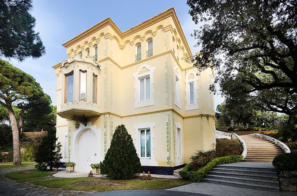Hotel Boutique Edelweiss La Garriga Adults Only — 4-Star Luxury Hotel in La Garriga, Spain