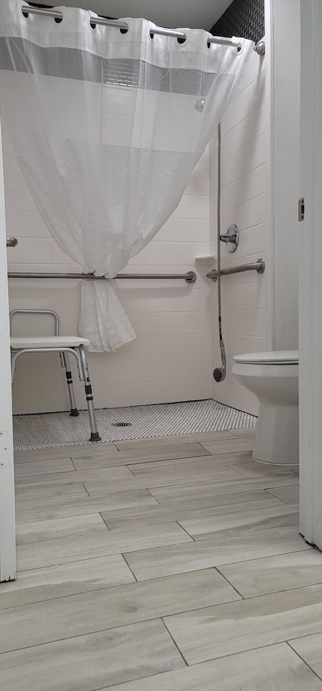 Key West Inn Boaz - photo 27