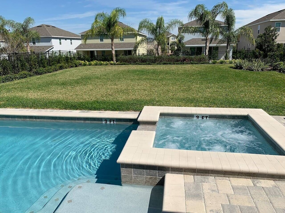 Amazing 5 Bedrooms House With Private Pool at Encore Resort - photo 60