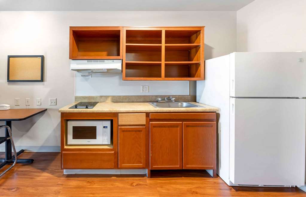 Extended Stay America Select Suites Oklahoma City West - photo 11
