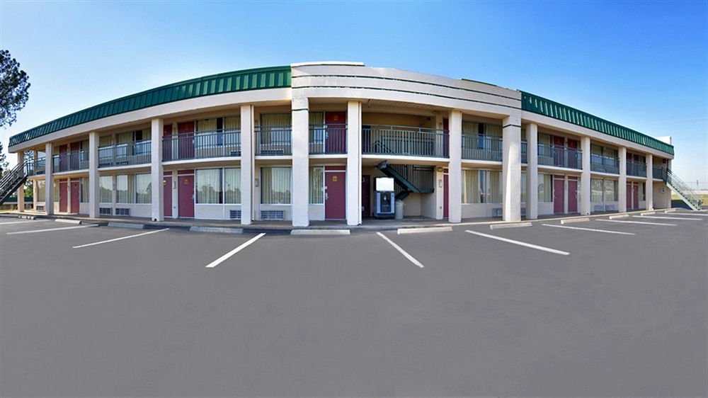 Days Inn Ashburn — hotel in Ashburn