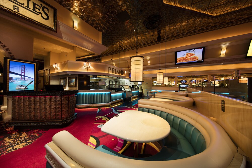 Western Village Inn & Casino by Peppermill Resorts - photo 12