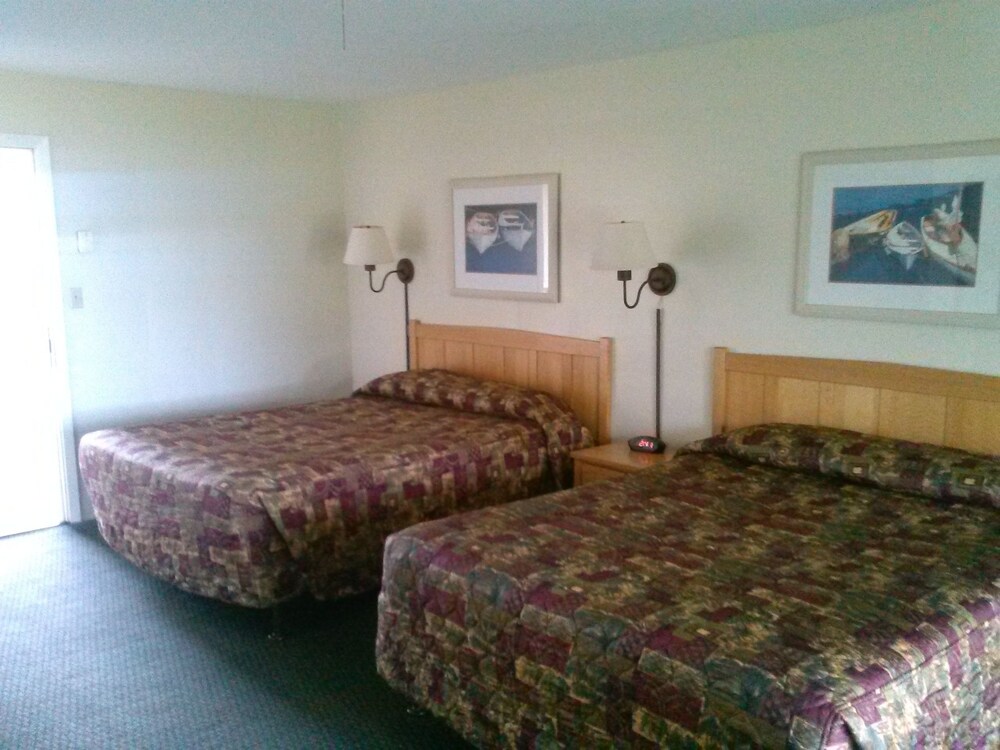 Skylark Shores Resort - photo 7