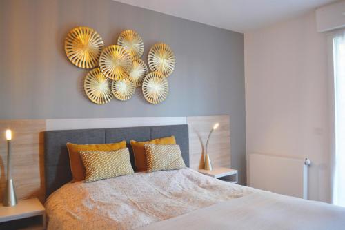 SweetHomeVersailles 10mn walk from Palace - carbon neutral hotel in Versailles