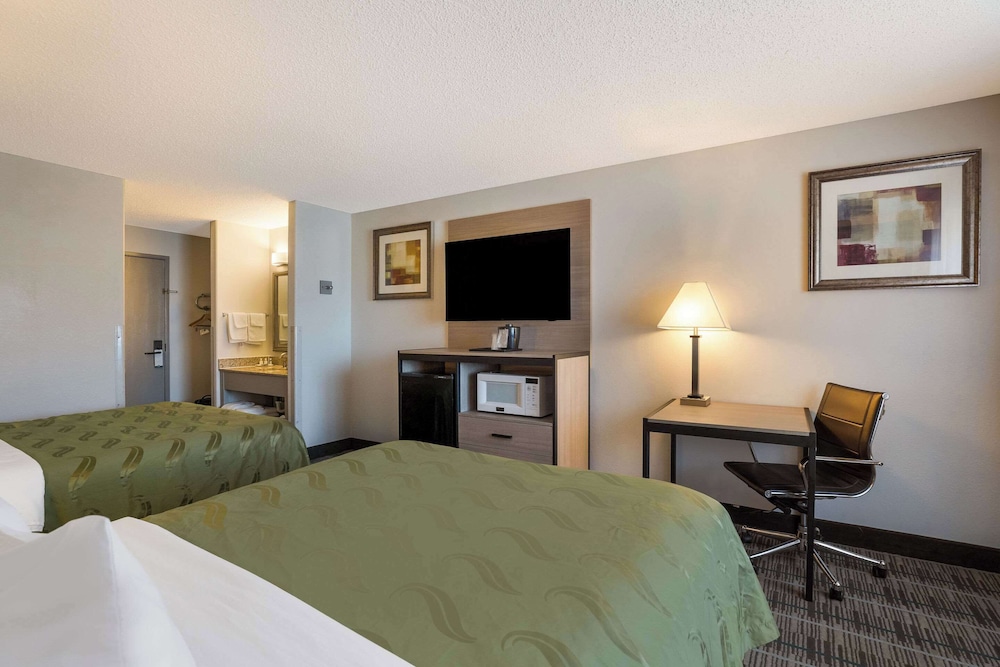 Quality Inn Denver Northeast Brighton - photo 15
