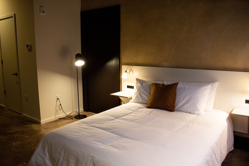 Travelers Hotel - photo 24