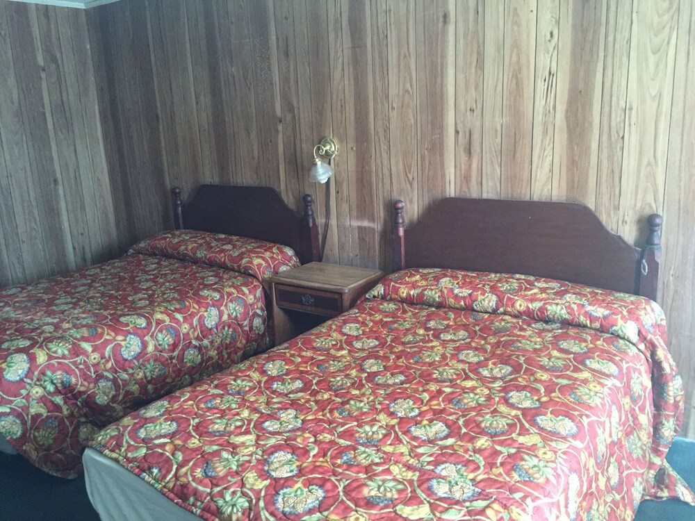 Coral Sands Motel - photo 10