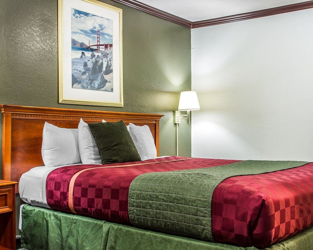 Sycamore Inn - photo 8