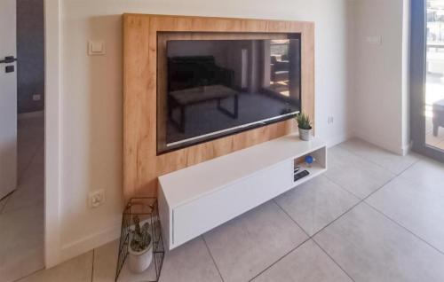 1 Bedroom Gorgeous Apartment In Dziwnów — 5-Star Luxury Hotel in Dziwnow, Poland
