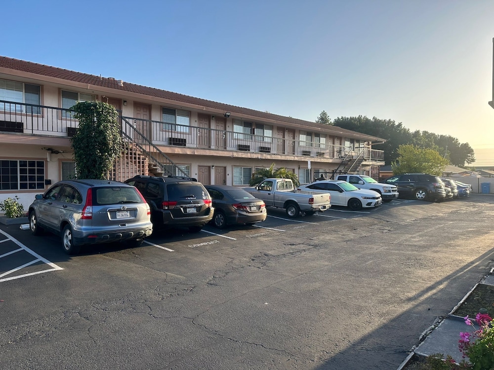 Morganhill Inn Motel - photo 16