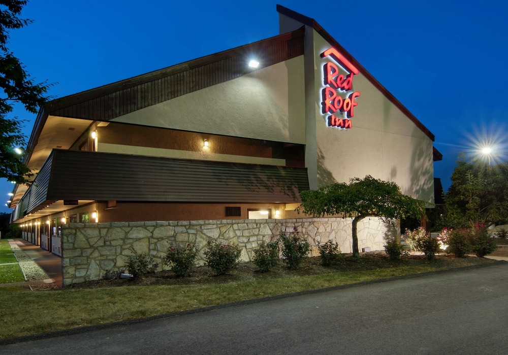 Red Roof Inn Fairmont - photo 24