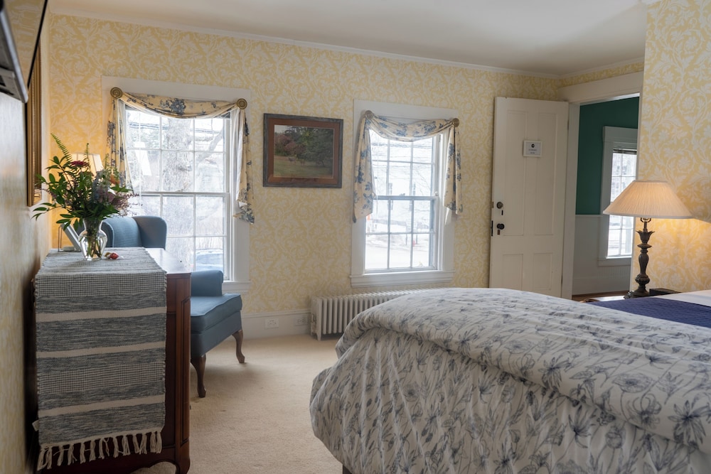 The White Gables Inn - photo 3