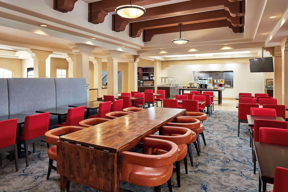 Hilton Garden Inn Valencia Six Flags - photo 17