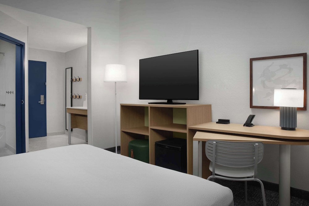 Spark by Hilton Miami Doral - photo 11