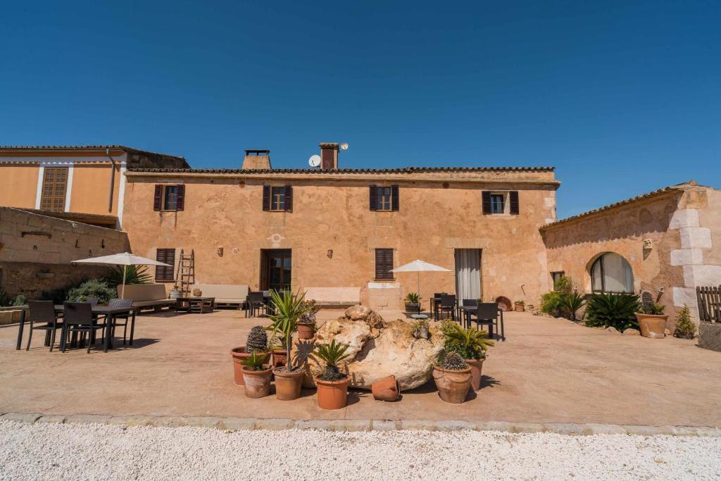 Agroturismo Sa Canoveta — 4-Star Luxury Hotel in Colonia De Sant Jordi, Spain