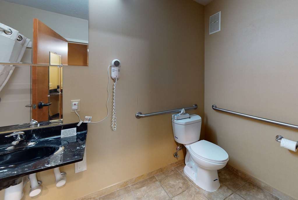 Ramada by Wyndham Strasburg Shenandoah Valley - photo 26