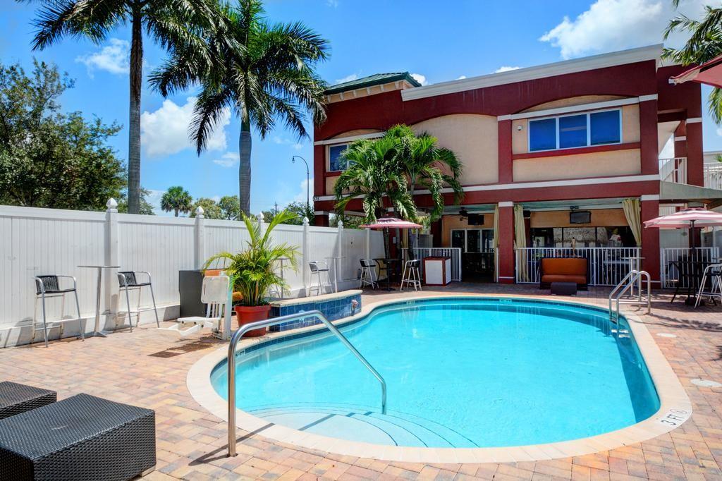 Plantation Inn Hotel And Lounge - photo 4