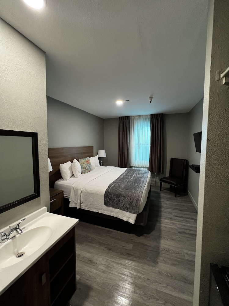 Urban Boutique Hotel - photo 15