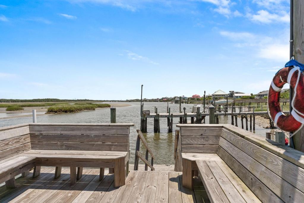 Kings Lynn Inn by Oak Island Accommodations - photo 12