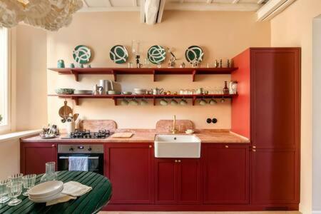 Trastevere Luxury Home — 4-Star Luxury Hotel in Rome, Italy