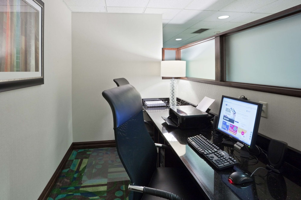 Hampton Inn DuBois - photo 42