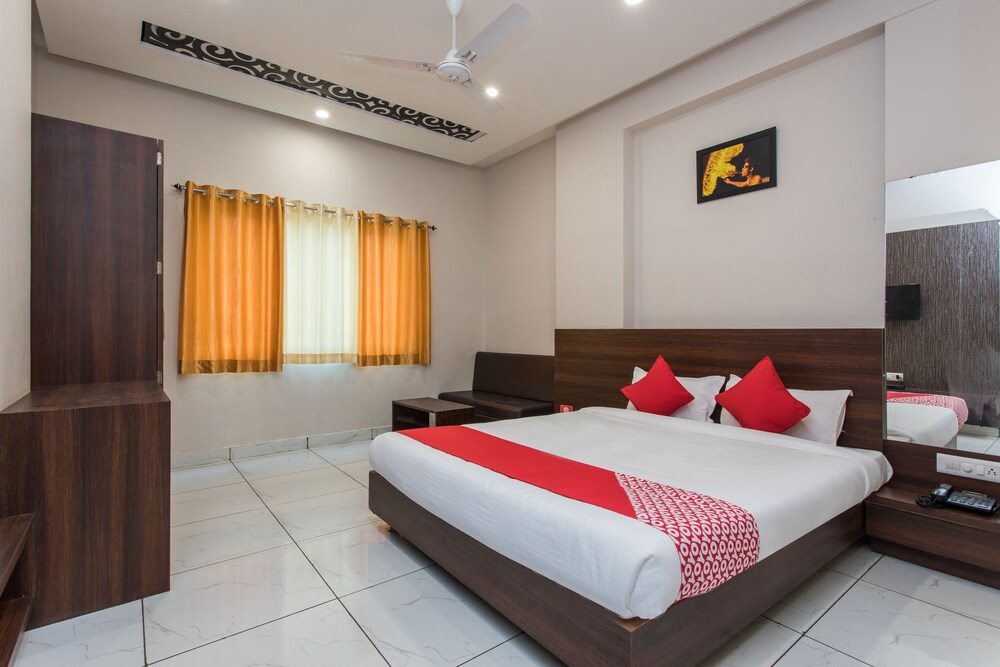 OYO 18757 Nakshatra Inn in Ujjain, India