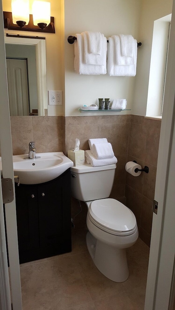 Le Cabanon Motel - photo 49