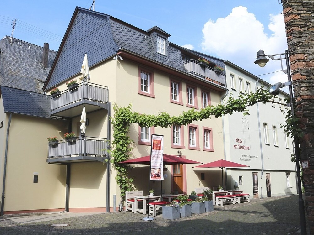 Alte Schmiede zu Trarbach — 4-Star Luxury Hotel in Traben-Trarbach, Germany