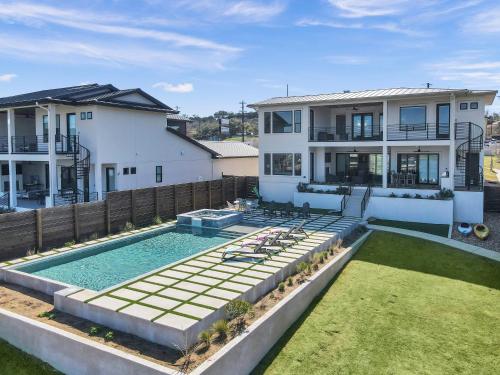 Captain's Cove Retreat New Listing Concierge Services — hotel in Horseshoe Bay