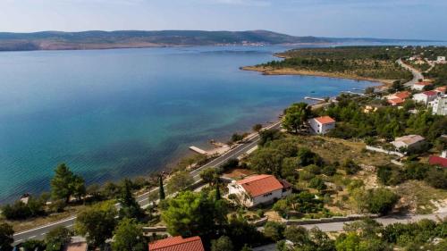 House Ana and Apartments in Seline Paklenica Riviera 26762 — 4-Star Luxury Hotel in Starigrad, Croatia
