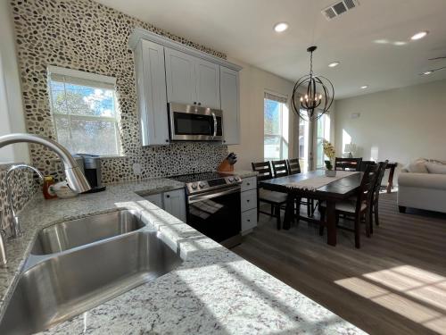 Country Oasis Entire Home — Magnolia — photo 3
