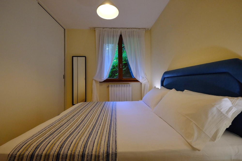 Lake View Gateway by MyHomeInComo — 4-Star Luxury Hotel in Argegno, Italy