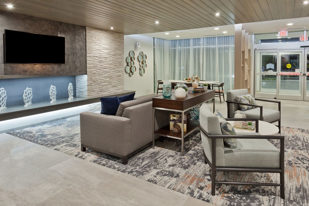 Fairfield Inn & Suites by Marriott Birmingham Colonnade - photo 4