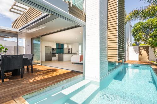 Beachside Retreat with Private Pool in Tauranga, New Zealand
