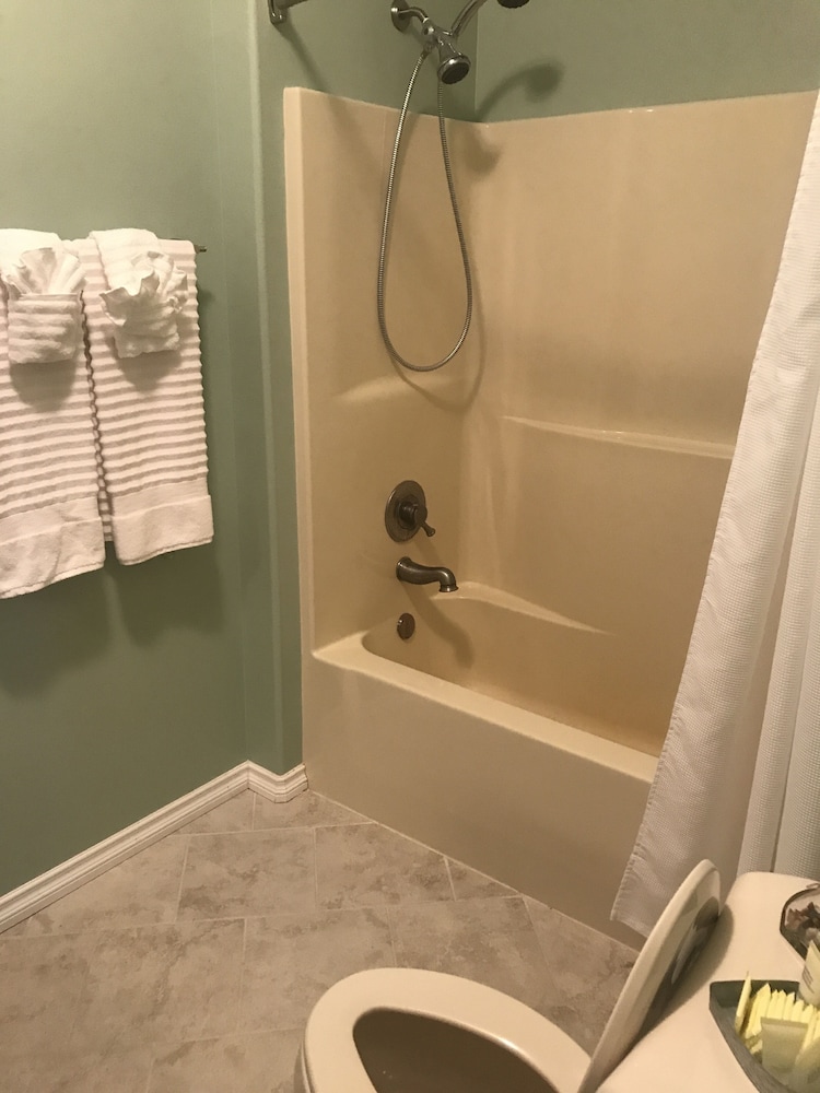 Aurora Pioneer Manor - photo 14