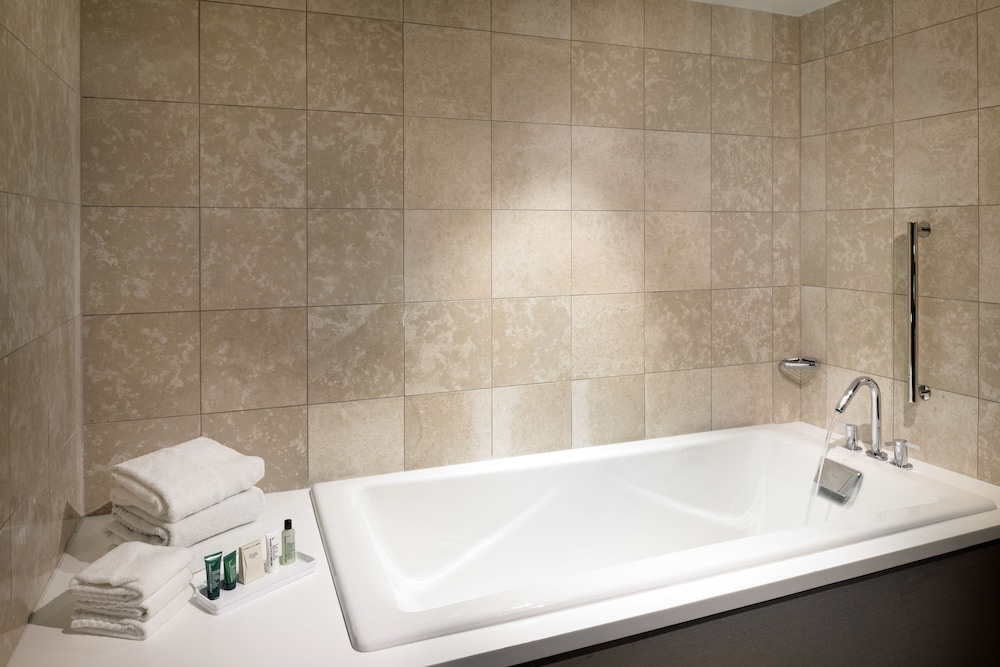 Hilton Woodland Hills Los Angeles - photo 32