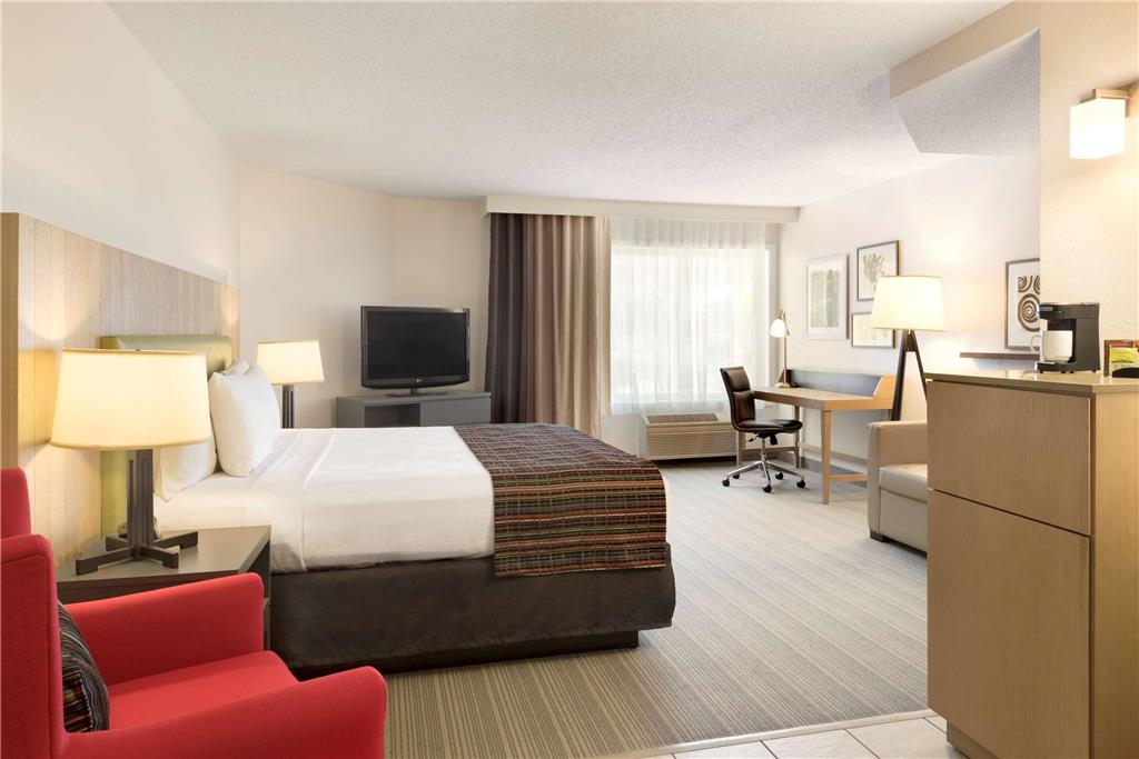 Country Inn & Suites by Radisson Chippewa Falls WI - photo 8