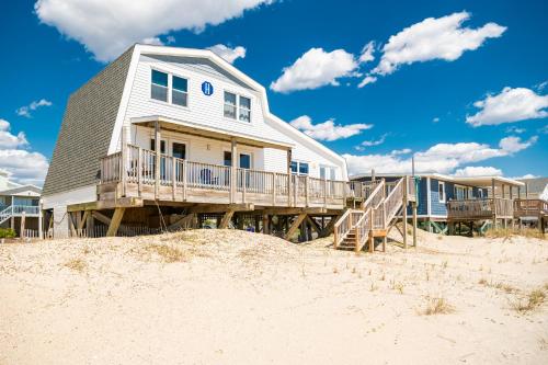 Divine Intervention by Oak Island Accommodations - photo 35