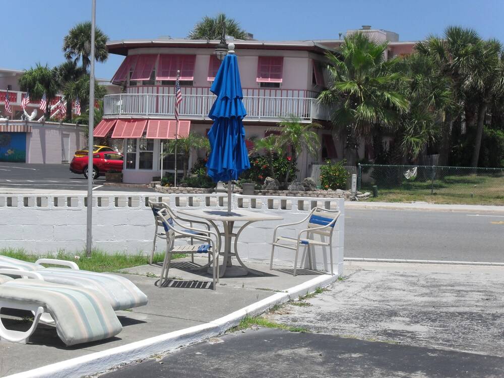 Shore Winds Motel - photo 58
