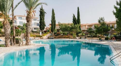 Regina Gardens spacious 3 bed ground floor unit with large patio