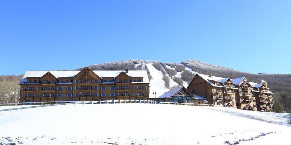 Burke Mountain Hotel - photo 2